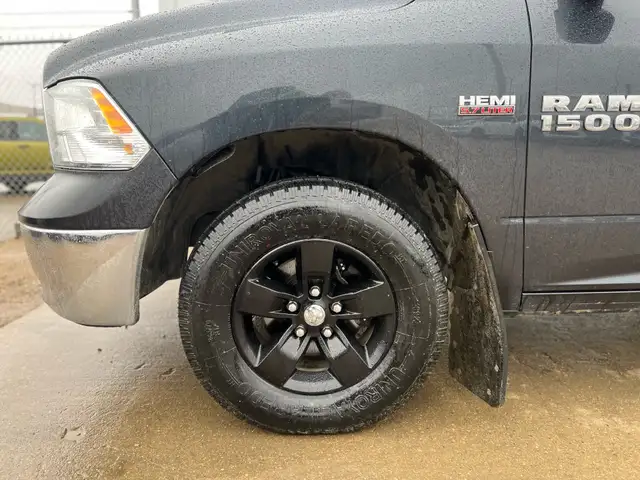 2014 Ram 1500 ST HEMI Crew Cab 5.7L V8 | No Accident | Remote St - Photo 17
