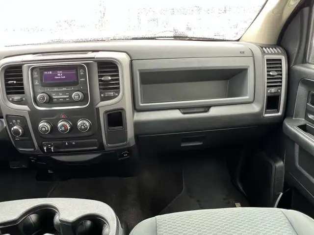 2014 Ram 1500 ST HEMI Crew Cab 5.7L V8 | No Accident | Remote St - Photo 27