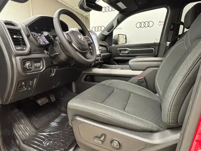 2025 Ram 1500 Big Horn | Heated Seats | 12 Screen | 22 Rims - Photo 15