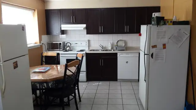 SHORT WALK TO CONESTOGA COLLEGE -STUDENT ROOMS FOR RENT - Photo 3
