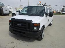 2010 Ford Econoline Commercial - Photo 2