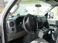 2010 Ford Econoline Commercial - Photo 9