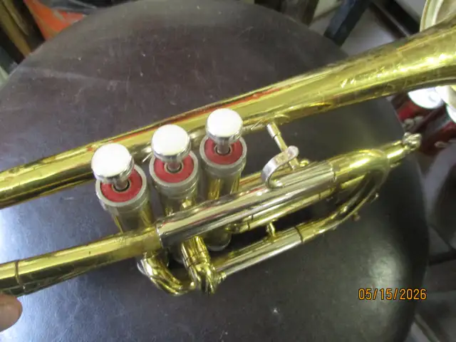 OLD CONN DIRECTOR SOLID BRASS TRUMPET HORN $150 MANCAVE DECOR - Photo 4