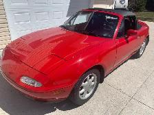 1990 Miata MX-5 ( 90k kms )
