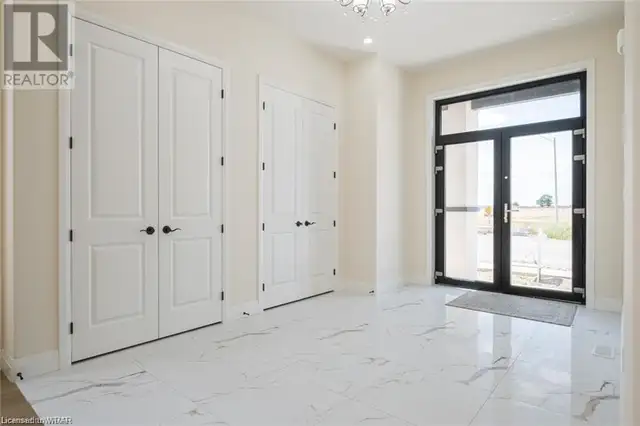 Luxury House 52 Garndville Circle, Paris, ON for rent - Photo 2