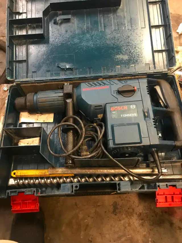 Bosch Hammerdrill jackhammer model 11245EVS SDS max - Photo 2