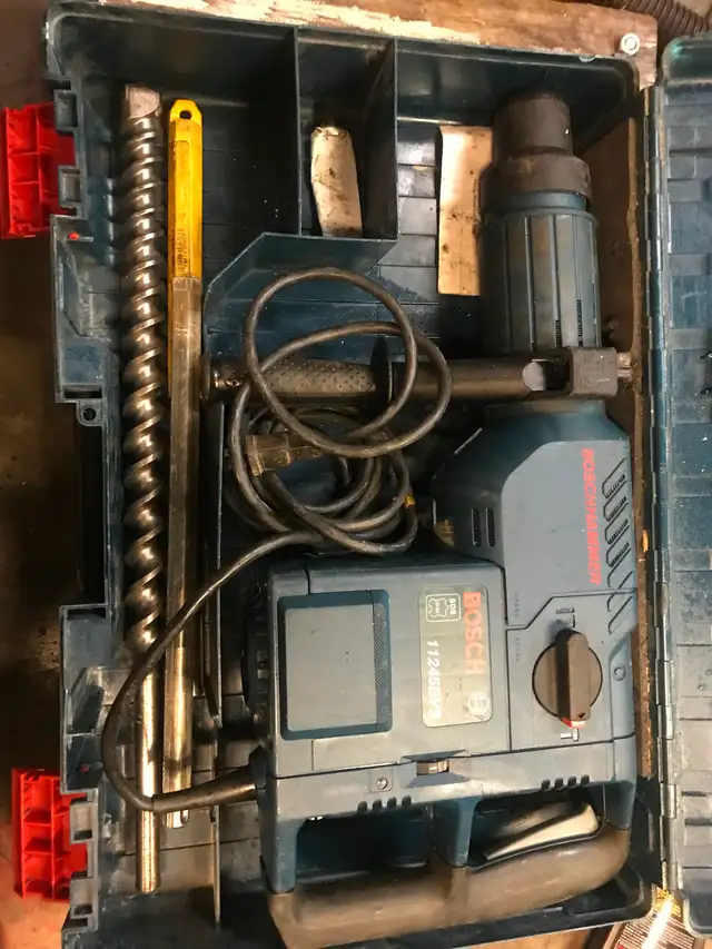 Bosch Hammerdrill jackhammer model 11245EVS SDS max - Photo 3