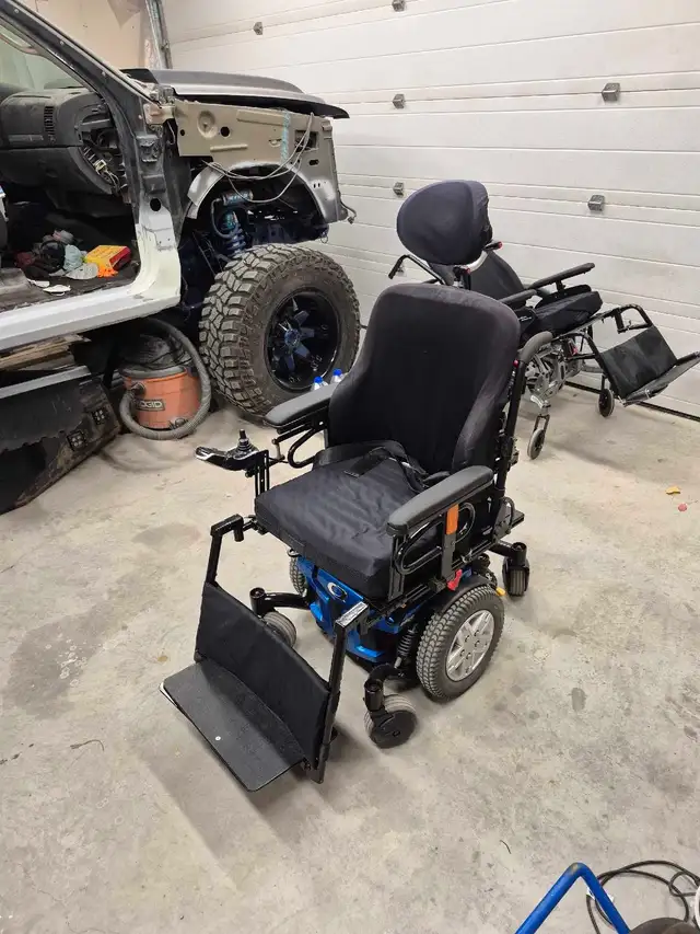 Quantum electric wheelchair - Photo 3