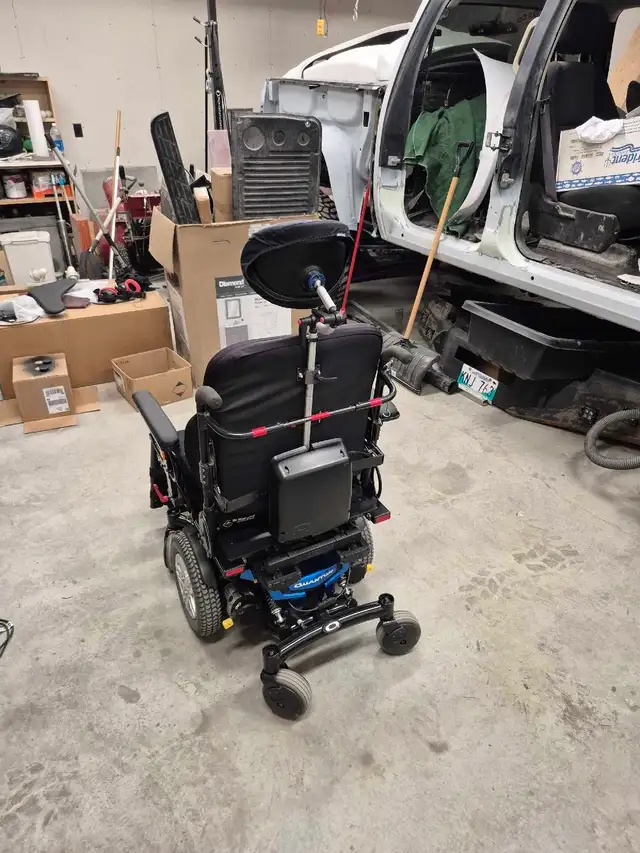 Quantum electric wheelchair - Photo 4