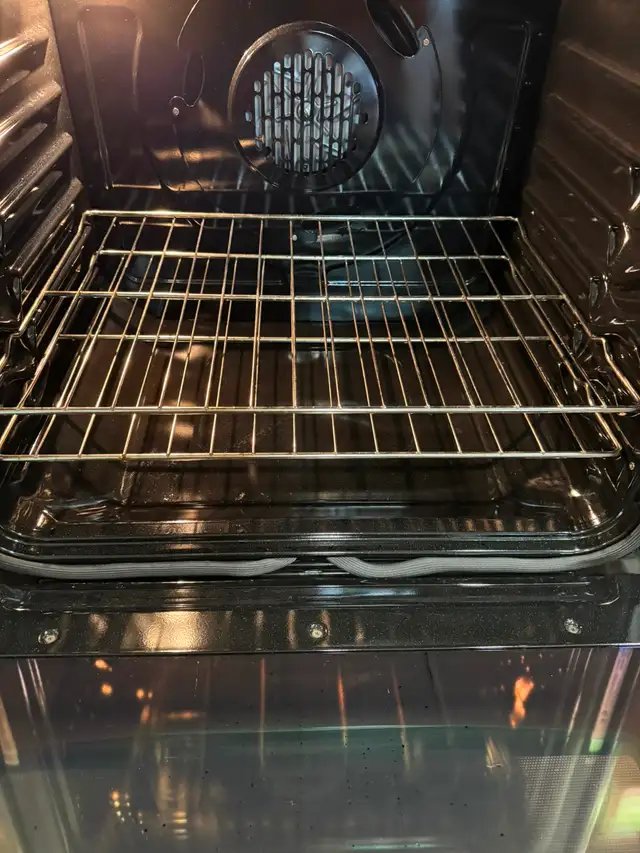 Gently Used GE Free-standing Range - Photo 4