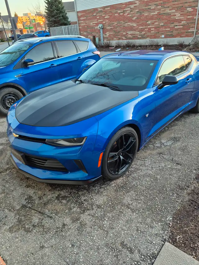 2018 camaro 1LS with upgraded 1LE package only 68,000kms will ce
