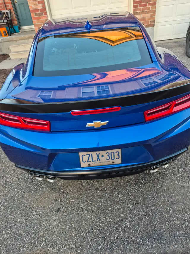 2018 camaro 1LS with upgraded 1LE package only 68,000kms will ce - Photo 4
