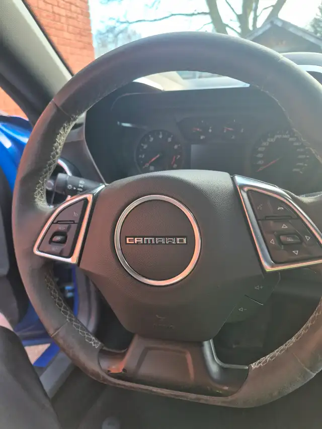 2018 camaro 1LS with upgraded 1LE package only 68,000kms will ce - Photo 5