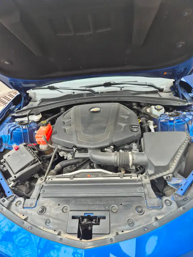 2018 camaro 1LS with upgraded 1LE package only 68,000kms will ce - Photo 10