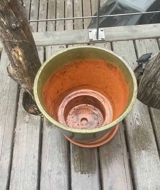 Green glazed clay garden pot for sale - Photo 2