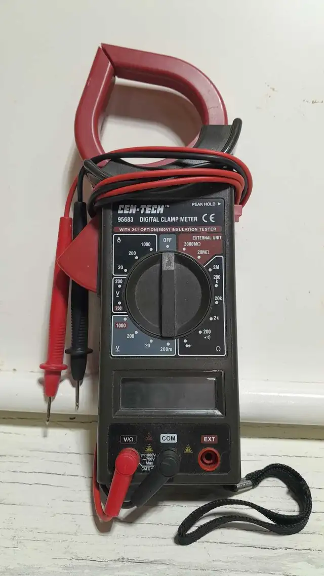 Cen-Tech Clamp Meter