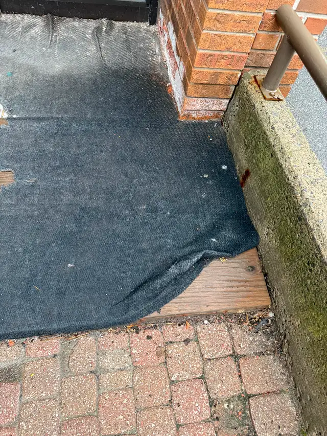 Replace the runner of the front door ramp - Photo 3