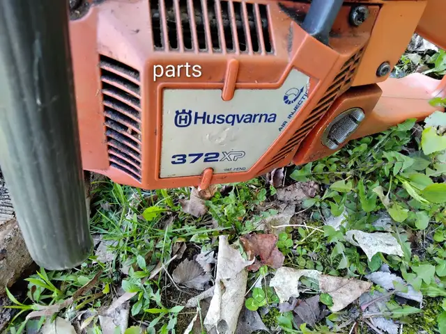 372 xp Husqvarna Chainsaws (1 working/1 parts) - Photo 3