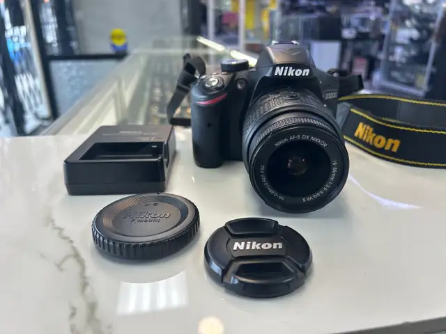 Nikon D3200 24MP DSLR with 18-55mm lens