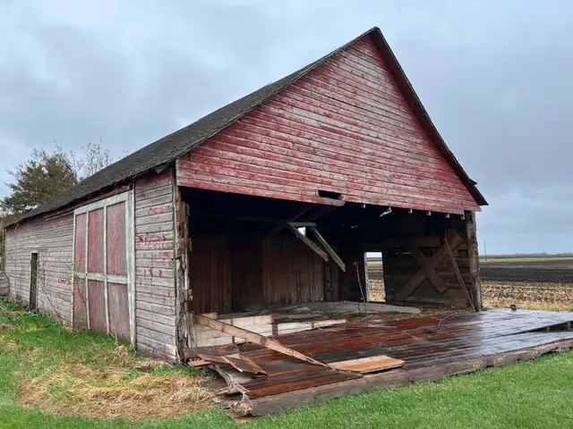 OLD BARN WOOD FOR SALE! - Photo 2