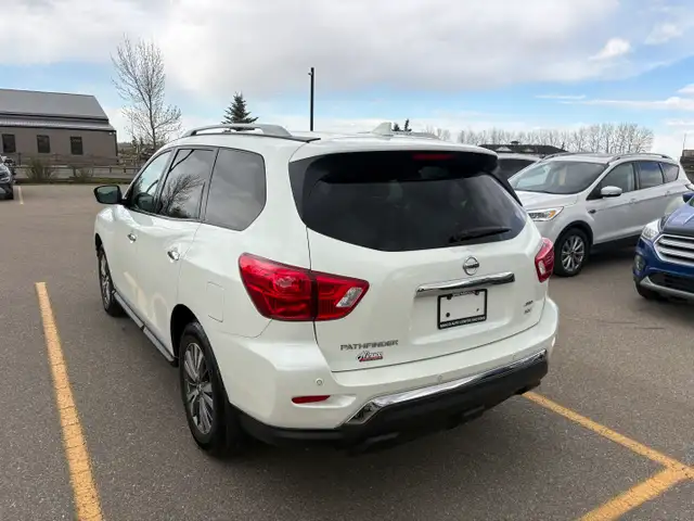 2020 Nissan Pathfinder SV AWD - Photo 8