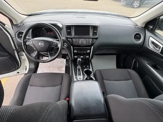 2020 Nissan Pathfinder SV AWD - Photo 14