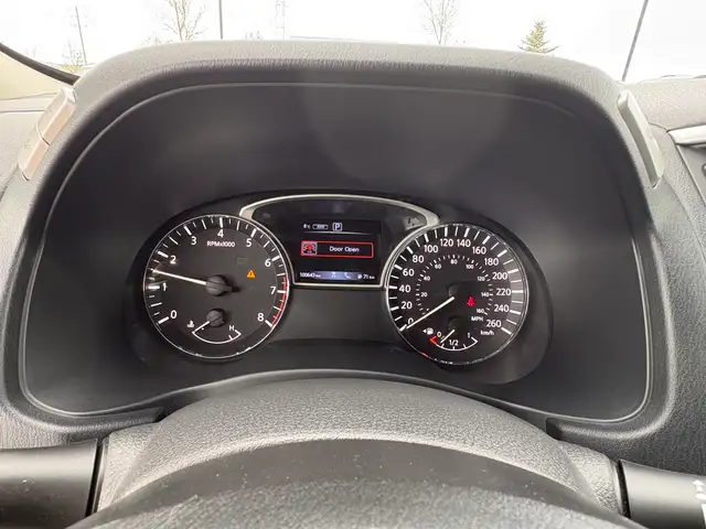 2020 Nissan Pathfinder SV AWD - Photo 23