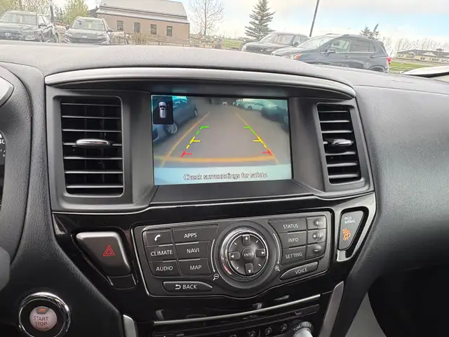 2020 Nissan Pathfinder SV AWD - Photo 24