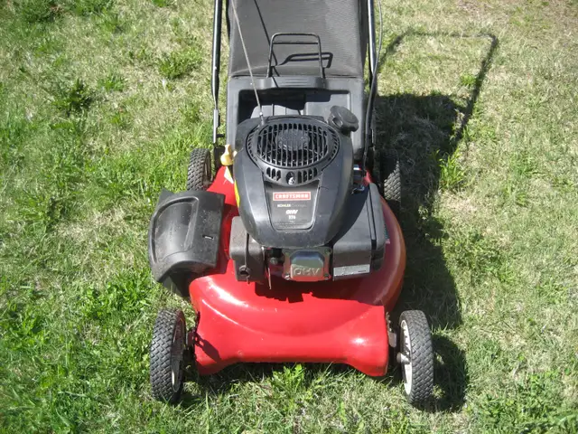 Craftsman 21' 3/1 push mower - Photo 3