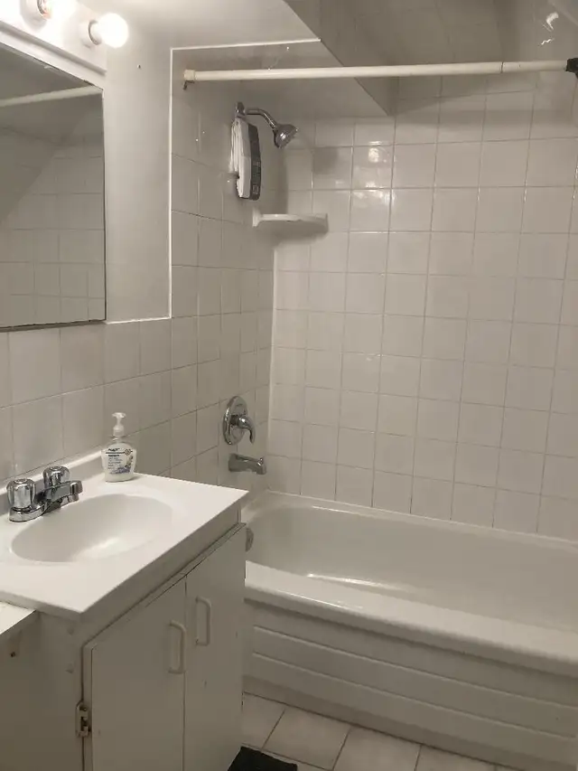1 PRIVATE ROOM for rent FEMALE ONLY - Photo 2