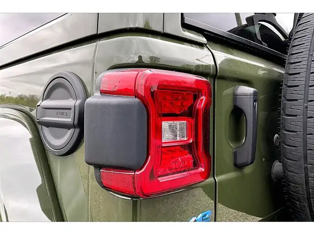 2021 Jeep Wrangler 4xe Sahara PHEV | Adv Safety Group | Tow Pkg - Photo 31