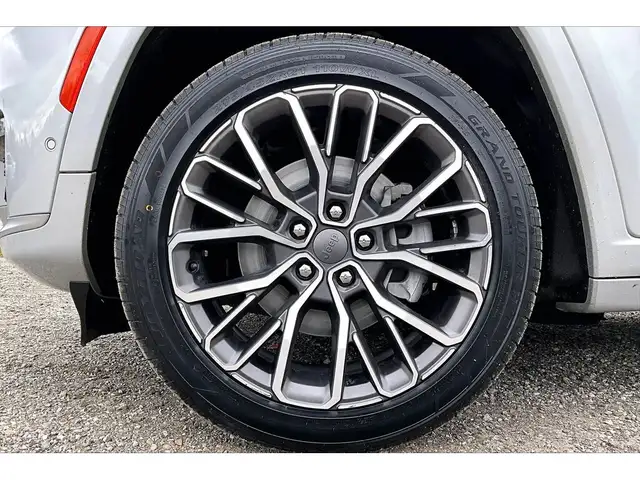 2023 Jeep Grand Cherokee L Summit Reserve | Adv ProTech IV | Lux - Photo 8