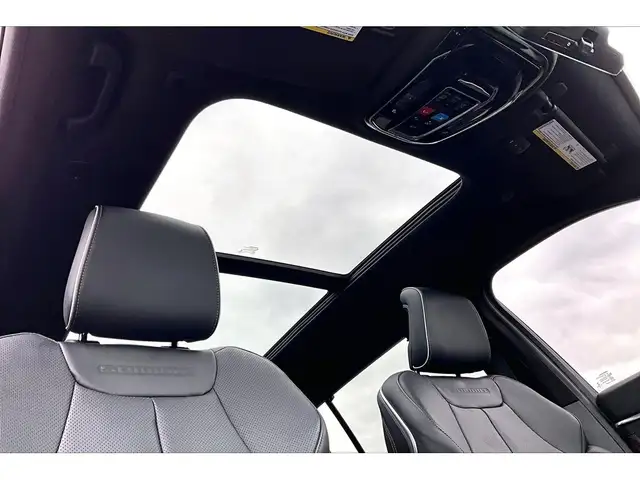 2023 Jeep Grand Cherokee L Summit Reserve | Adv ProTech IV | Lux - Photo 17
