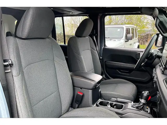 2024 Jeep Wrangler Sahara V6 | Heated Seats | Side Steps | 4X4 - Photo 7