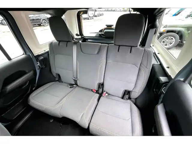2024 Jeep Wrangler Sahara V6 | Heated Seats | Side Steps | 4X4 - Photo 26