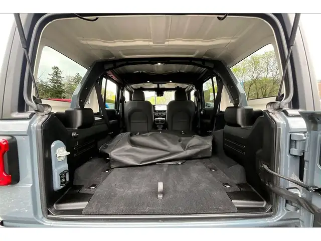 2024 Jeep Wrangler Sahara V6 | Heated Seats | Side Steps | 4X4 - Photo 28