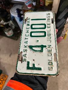 1955 Saskatchewan license plate - Photo 3