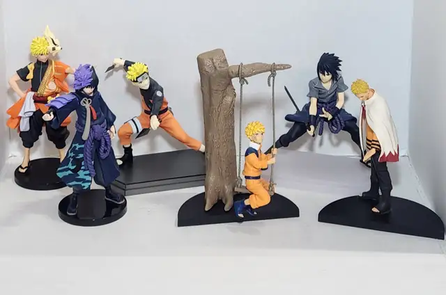 Assorted Anime / video game display figures please Read