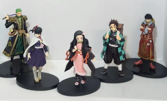 Assorted Anime / video game display figures please Read - Photo 3