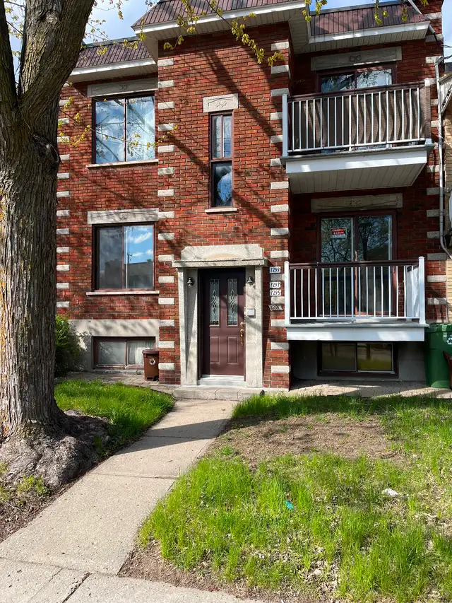 Logement à louer a 2 mins.du Metro Fabre 514-463-3327 visiter