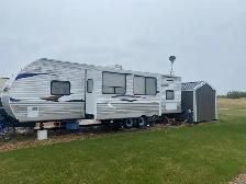 2012 Forest River Cherokee Grey Wolf — Immaculate Family Bunk - Photo 2