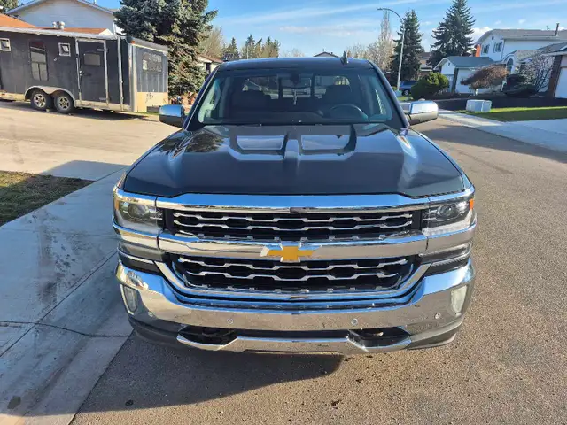 2017 Chevy Silverado 1500 - Photo 2