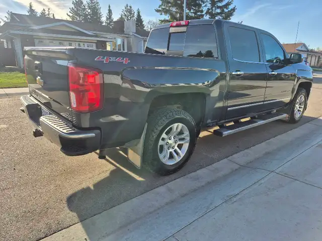 2017 Chevy Silverado 1500 - Photo 5