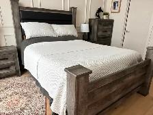 Lovely 5 piece queen bedroom set with motion base
