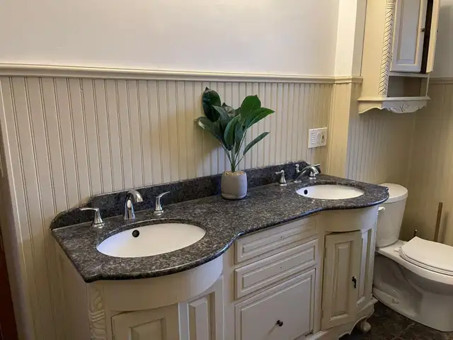 Private furnished room near Oshawa Center & Trent University - Photo 6