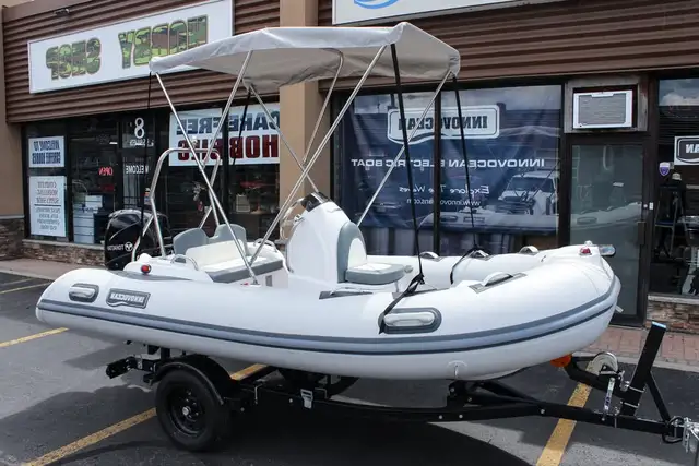 13 ft Premium Fiberglass Luxury Boat with Canopy 50 HP motors - Photo 3