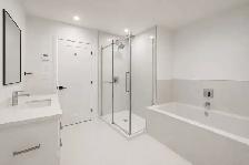 NEW 3-Bedroom Apart | 2 Parking | Internet Included | Near REM - Photo 4