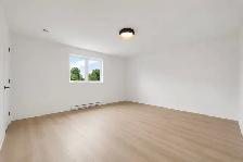 NEW 3-Bedroom Apart | 2 Parking | Internet Included | Near REM - Photo 5