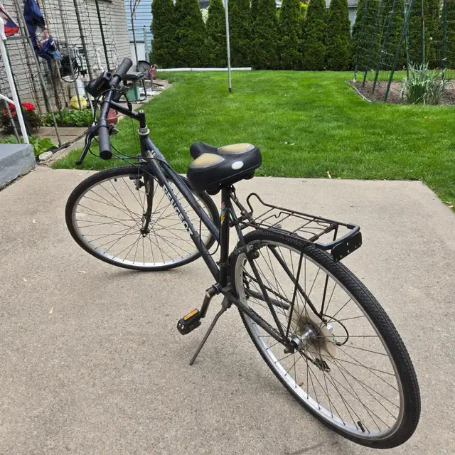 7-Speed Peugeot with Air Gel Seat - Photo 2