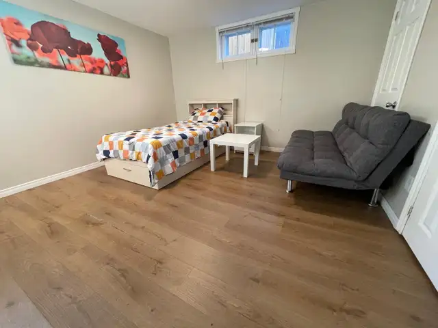 Private furnished room for rent in Oshawa